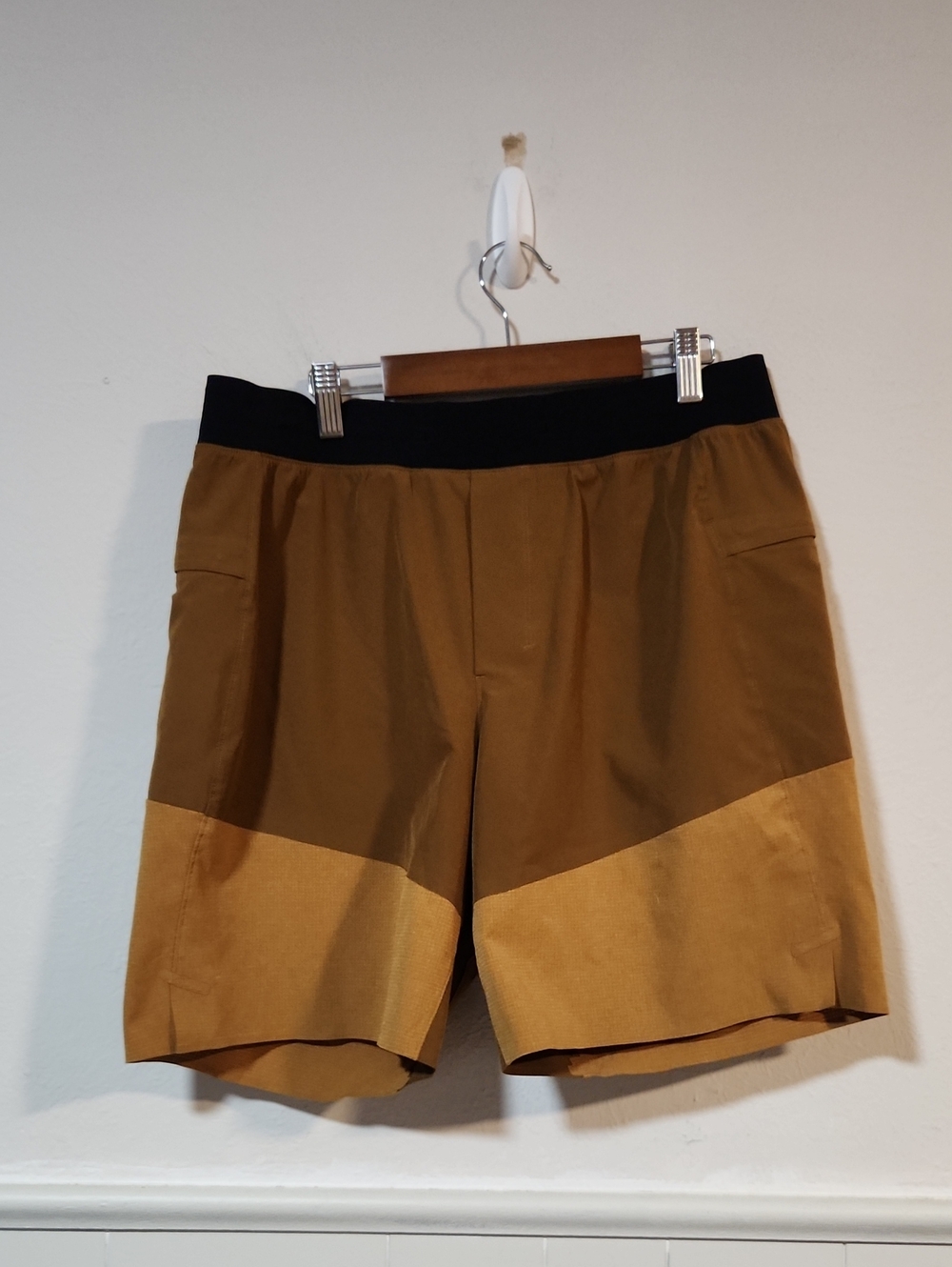 lululemon athletica Two-Tone Brown and Tan Athletic Shorts